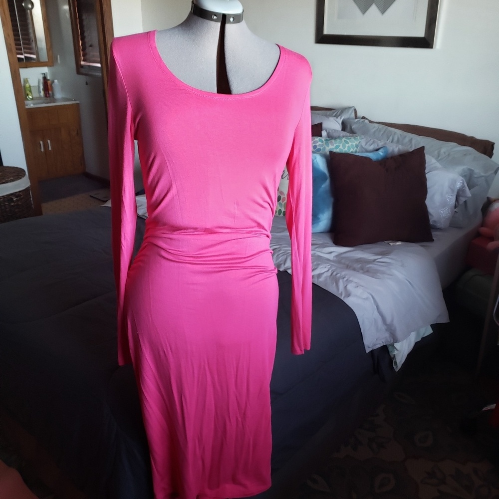 NWT Form Flattering Midi Dress